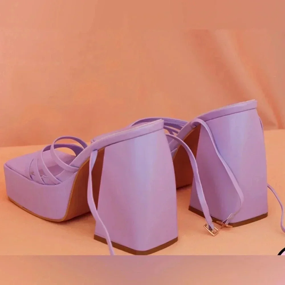 LILAC PU SQUARE TOE PLATFORM STRAPPY HEELED SANDALS - Picture 2 of 2